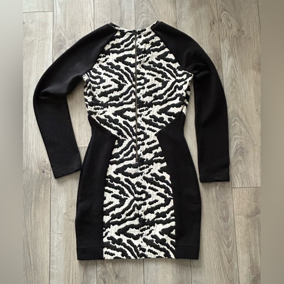 H&M dress - Picture 2 of 2